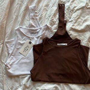 Set of two bodysuits